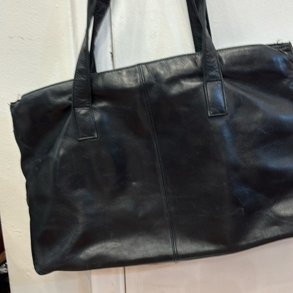 Danier Large Black Leather tOTE/ Briefcase